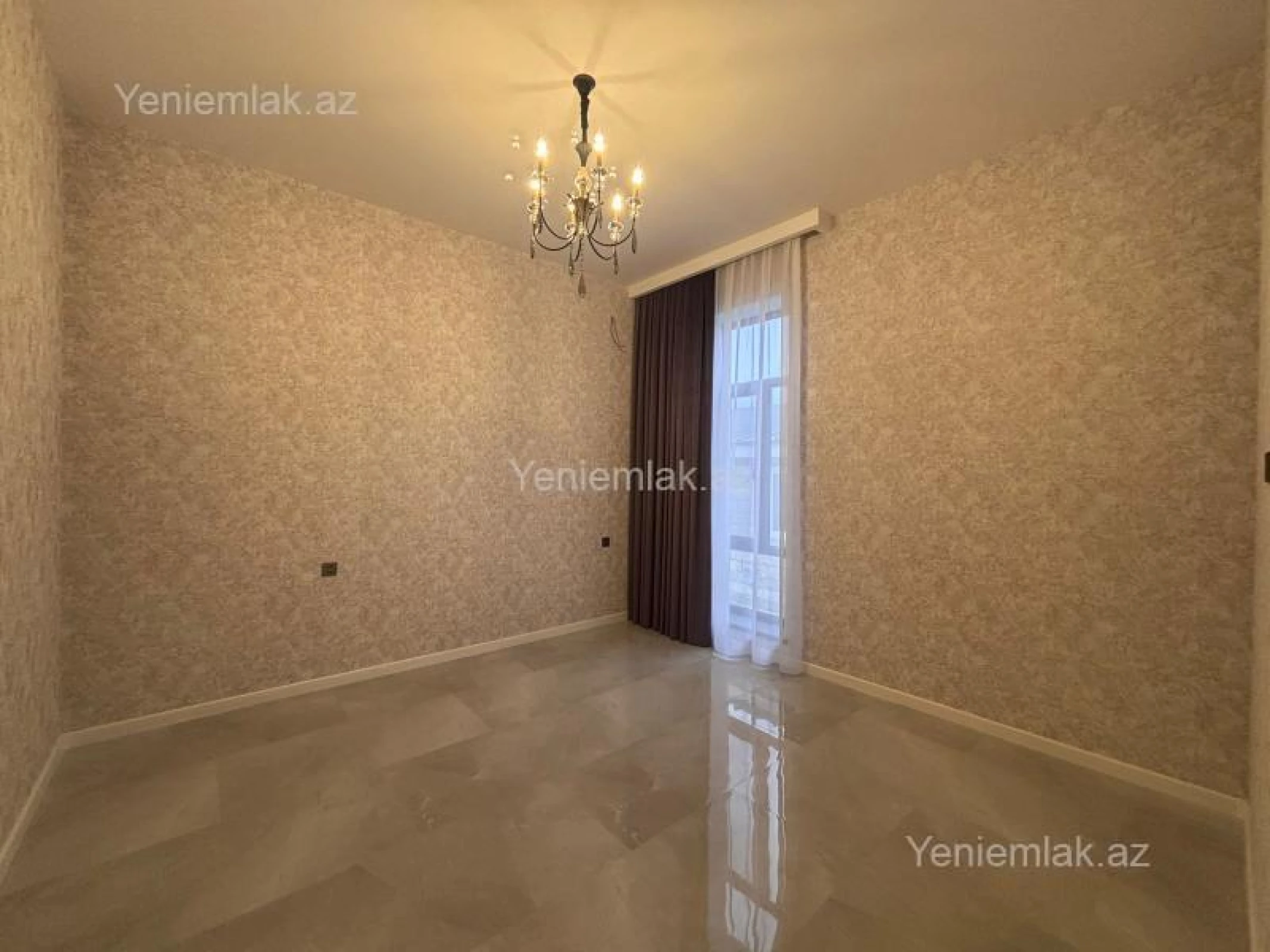 Satılır 4 otaqlı həyət evi 275 m²