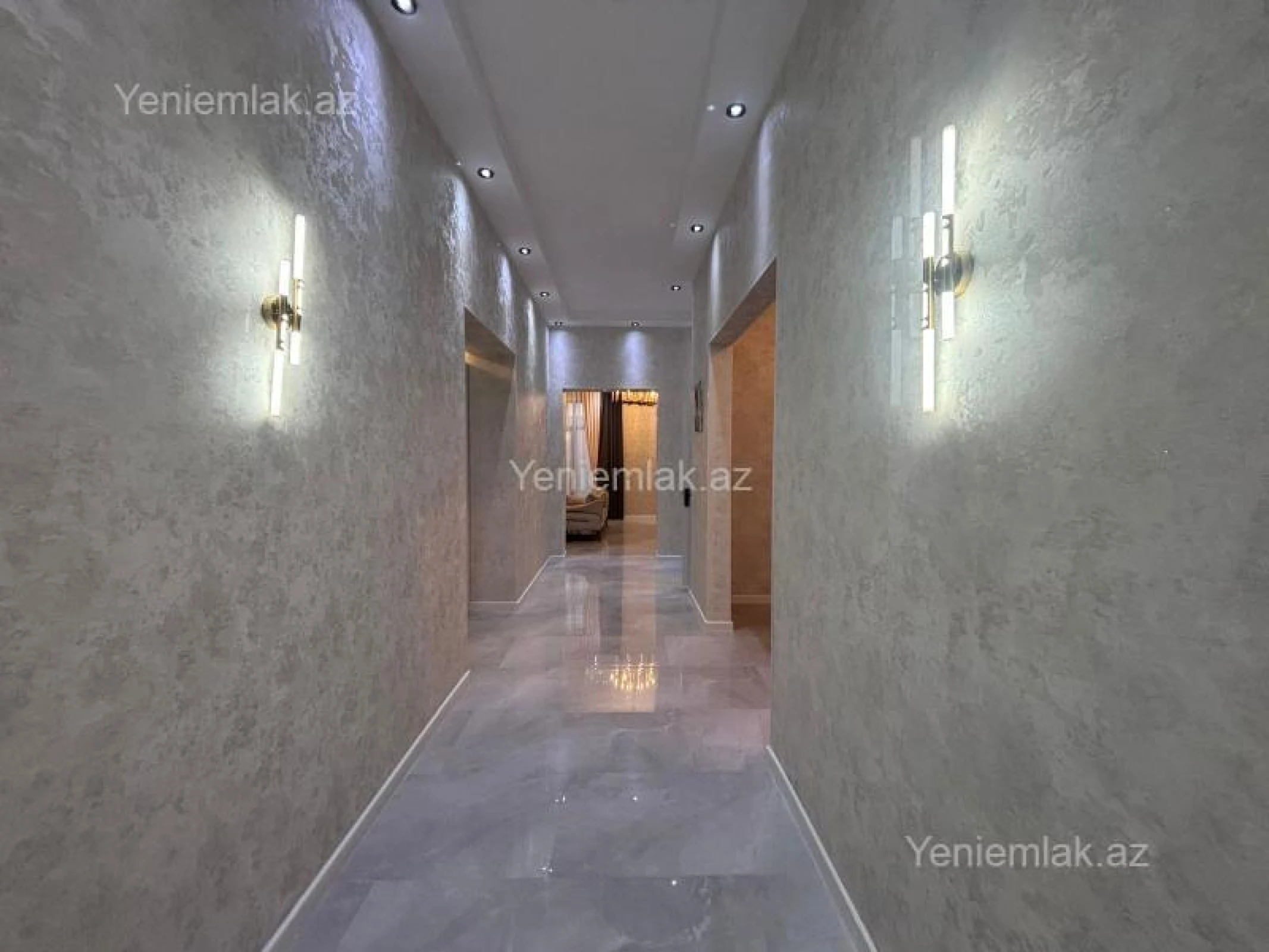 Satılır 4 otaqlı həyət evi 275 m²