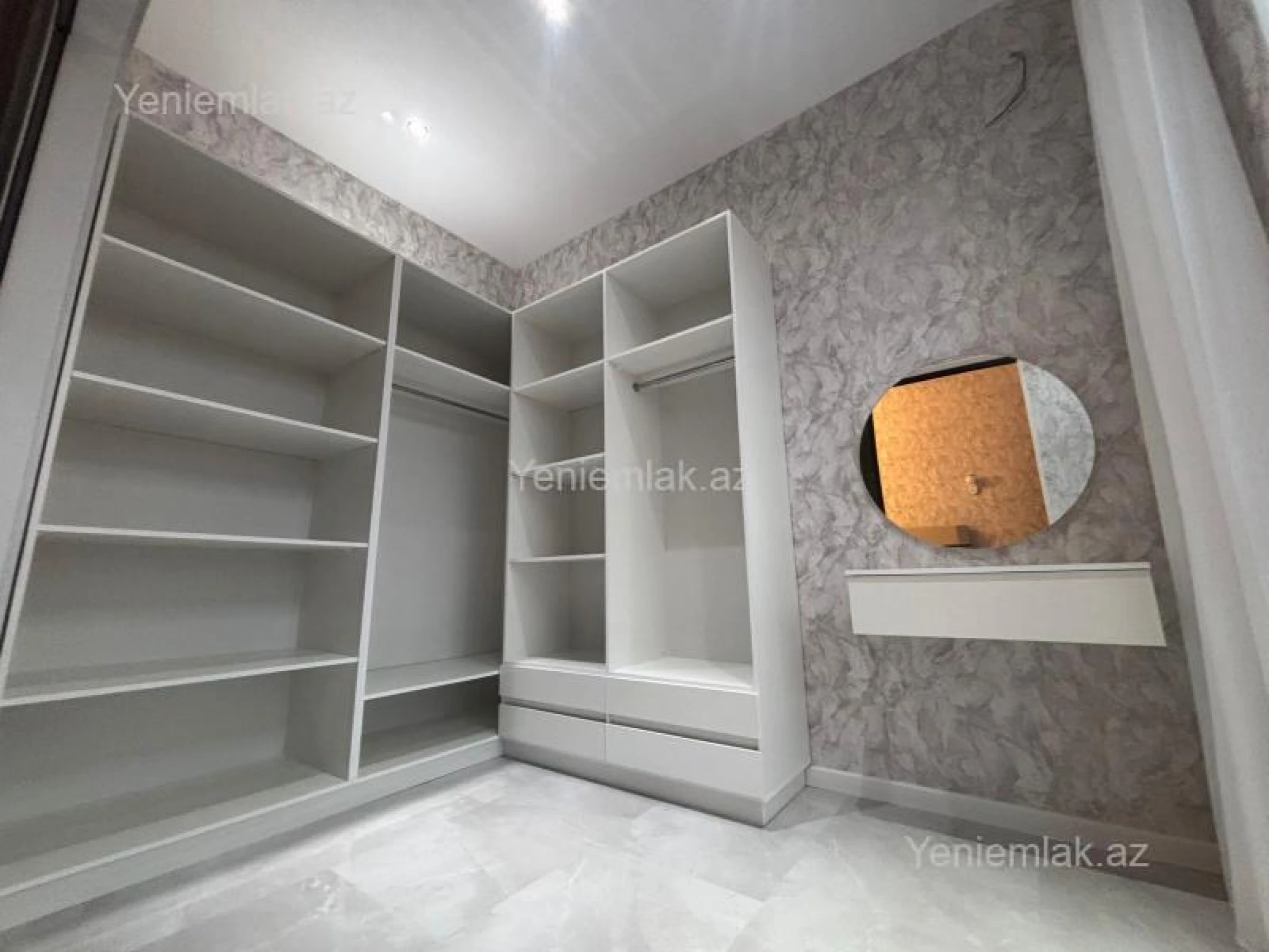 Satılır 4 otaqlı həyət evi 275 m²