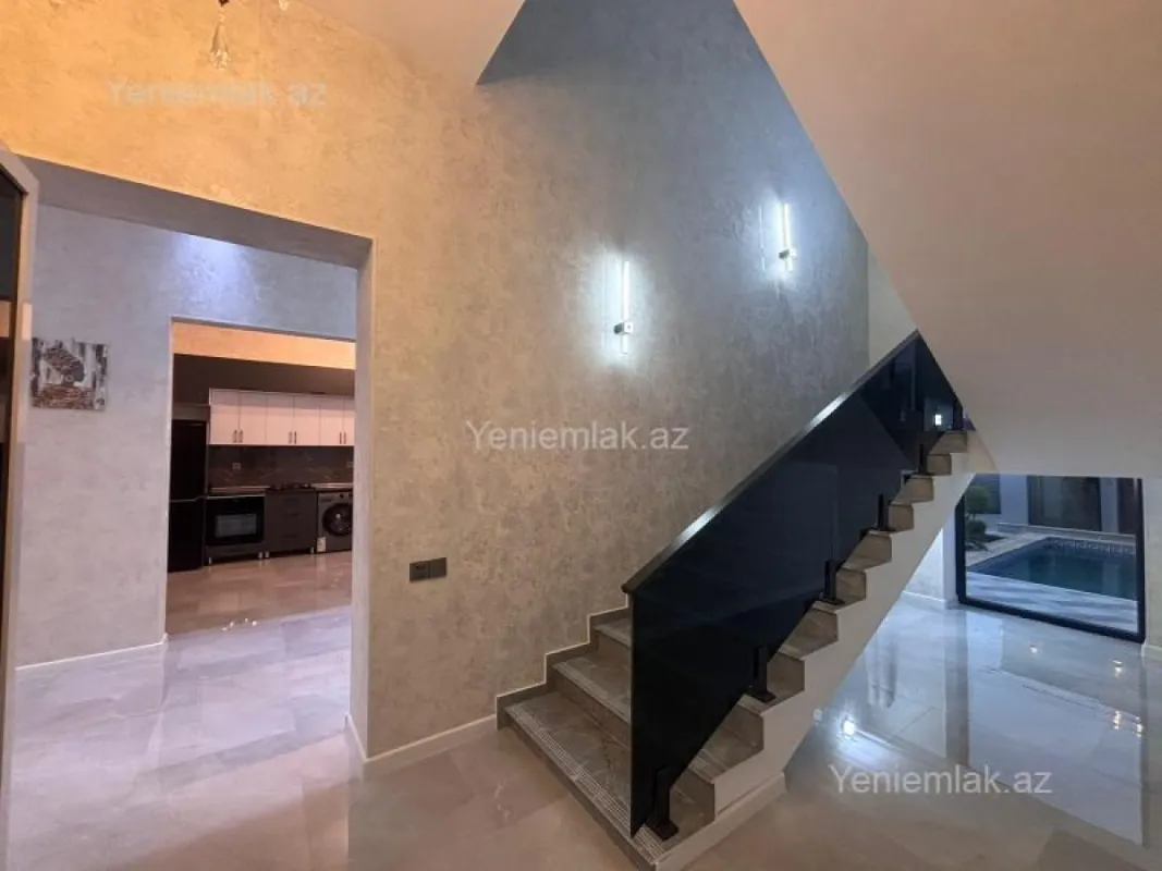 Satılır 4 otaqlı həyət evi 275 m²