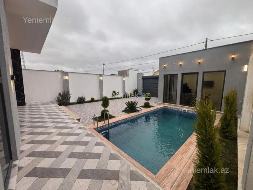Satılır 4 otaqlı həyət evi 275 m²