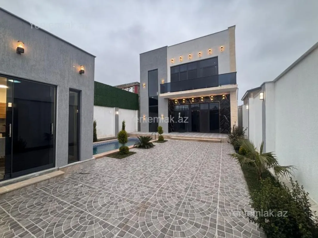 Satılır 4 otaqlı həyət evi 275 m²
