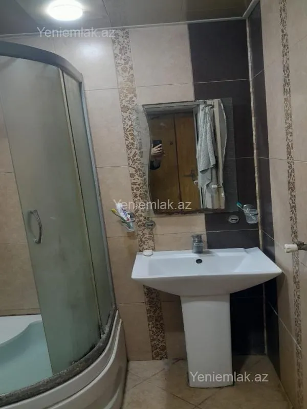 Satılır 2 otaqlı köhnə tikili 50 m²