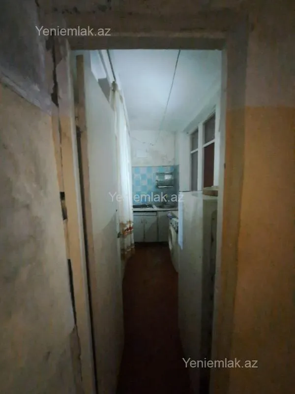 Satılır 1 otaqlı köhnə tikili 35 m²