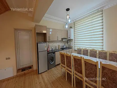 Satılır 6 otaqlı həyət evi 200 m²