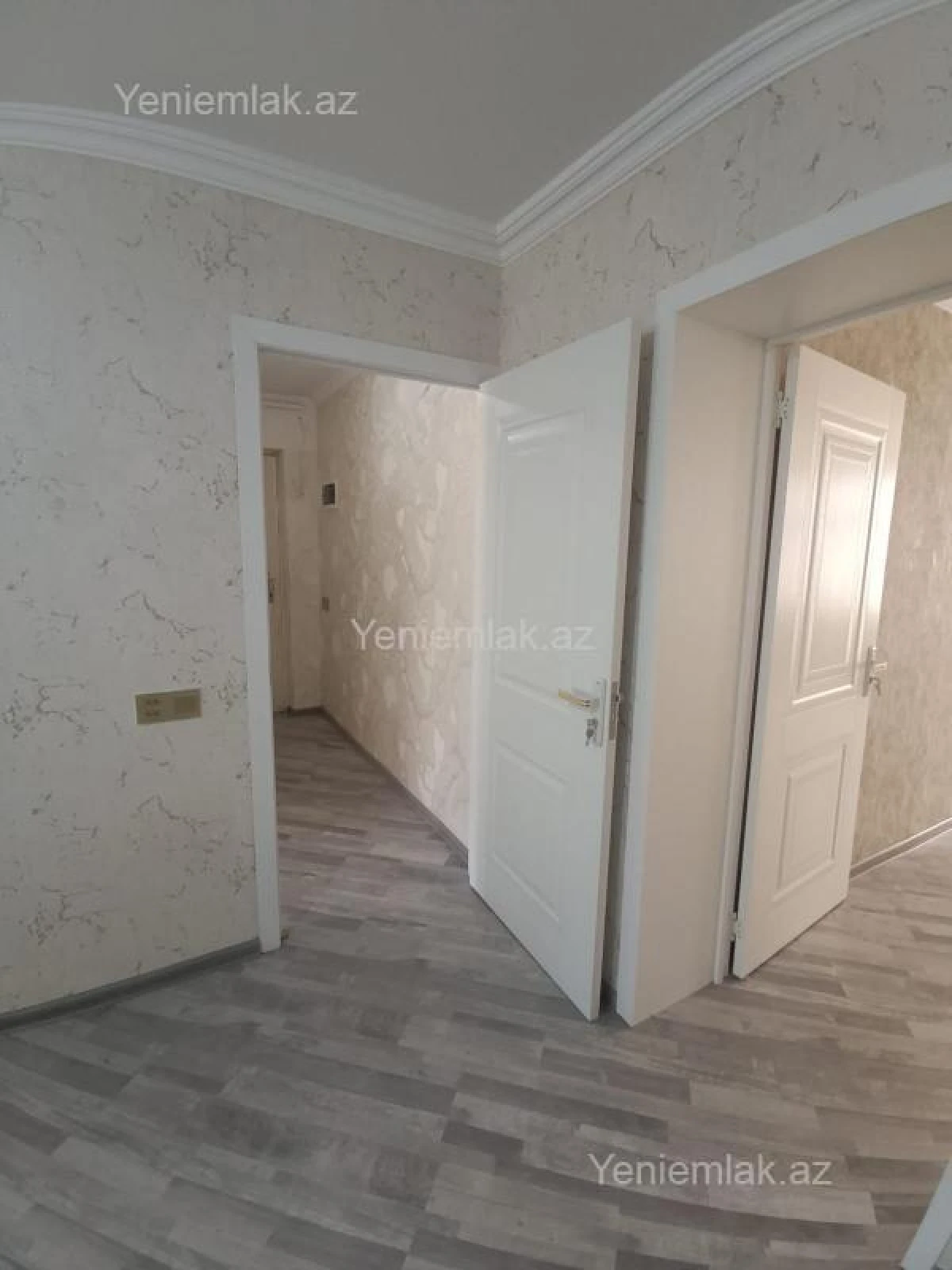 Satılır 2 otaqlı köhnə tikili 52 m²