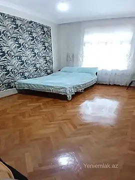 Satılır 4 otaqlı köhnə tikili 65 m²
