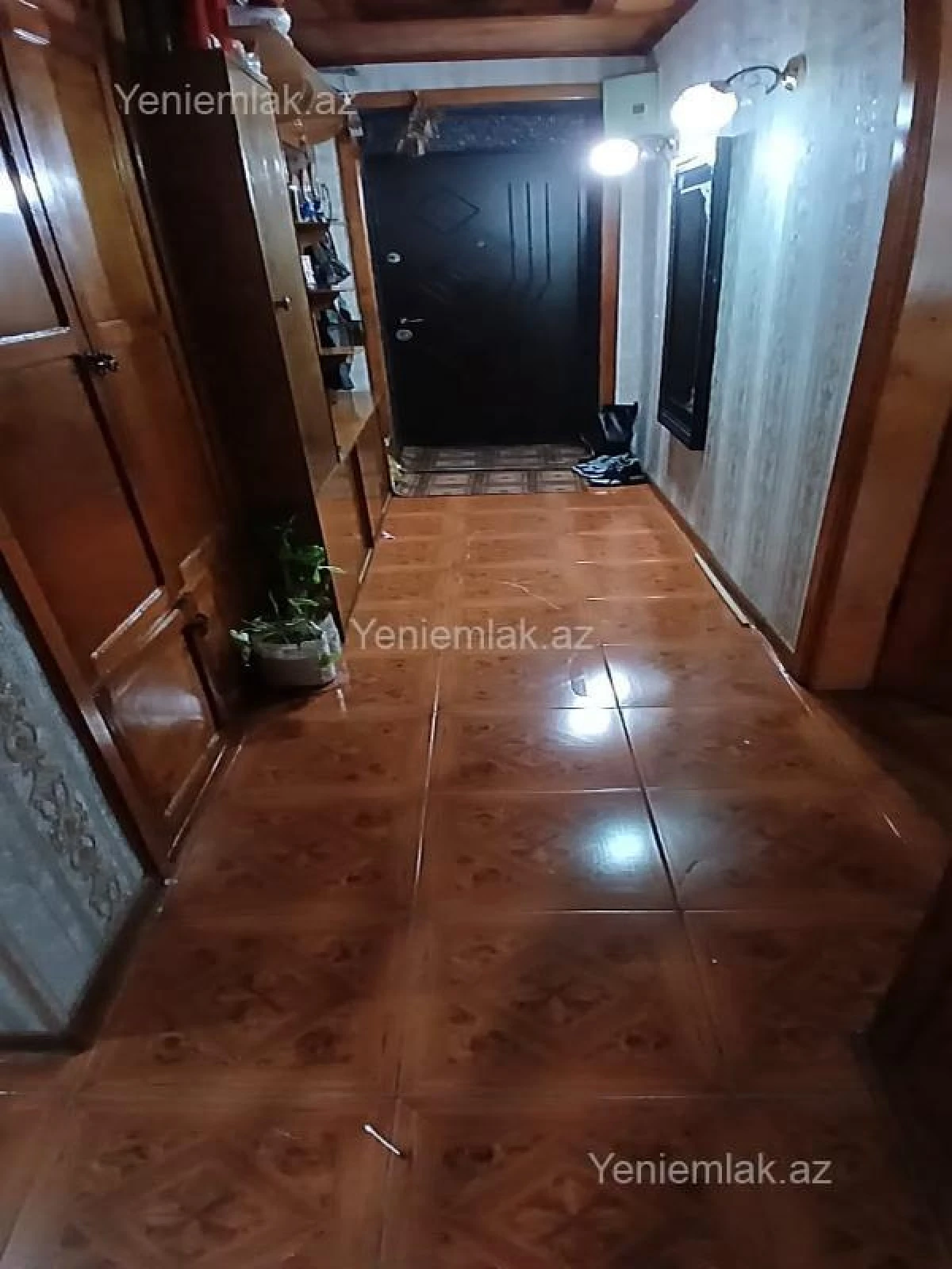 Satılır 4 otaqlı köhnə tikili 65 m²