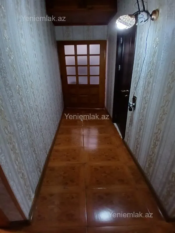 Satılır 4 otaqlı köhnə tikili 65 m²