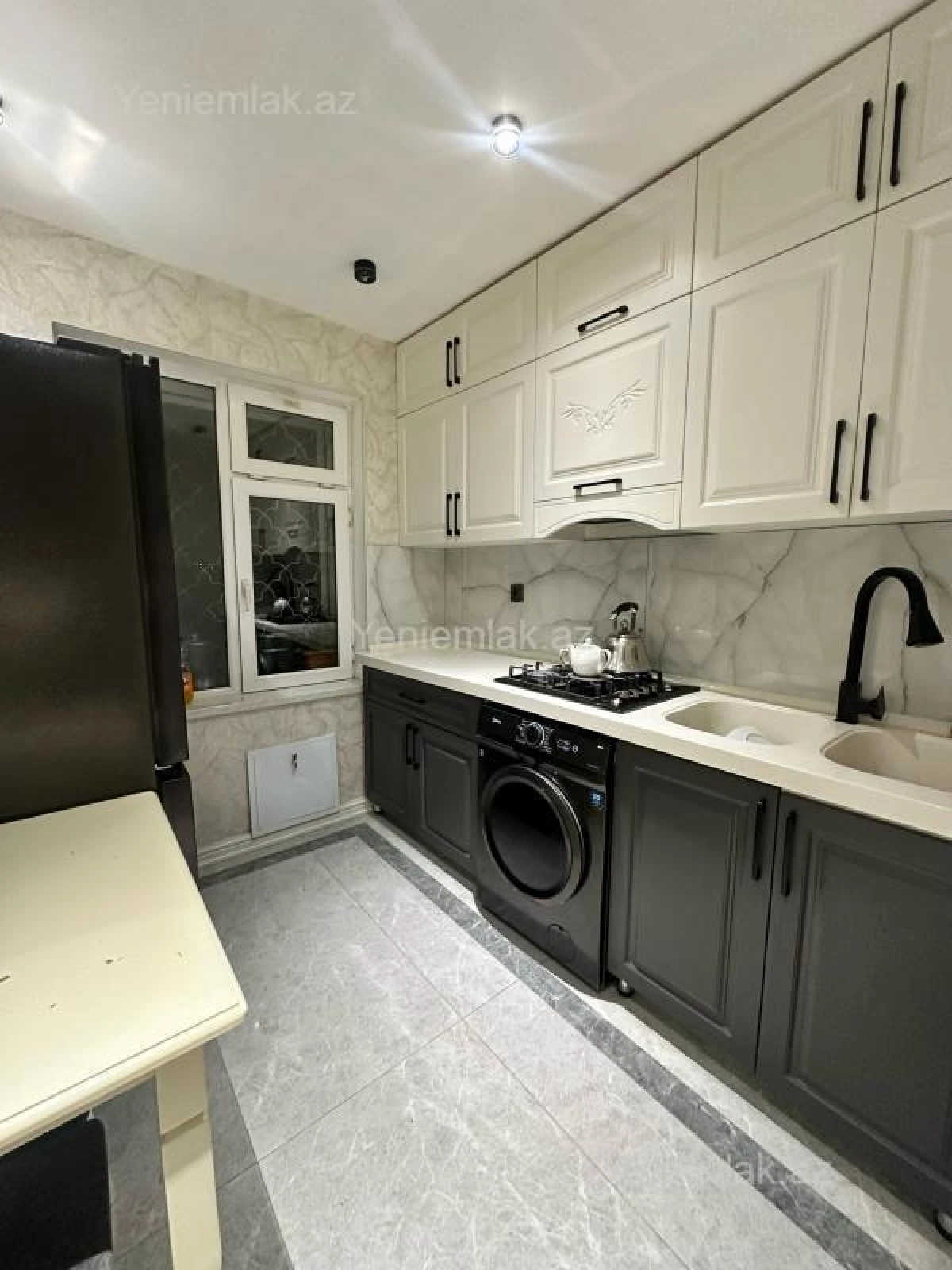 Satılır 4 otaqlı köhnə tikili 90 m²