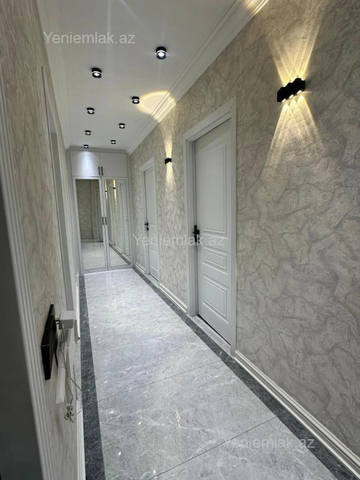 Satılır 4 otaqlı köhnə tikili 90 m²