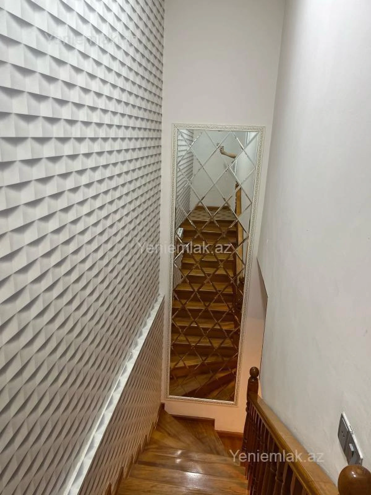 Satılır 4 otaqlı həyət evi 200 m²