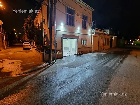 Satılır 4 otaqlı həyət evi 200 m²