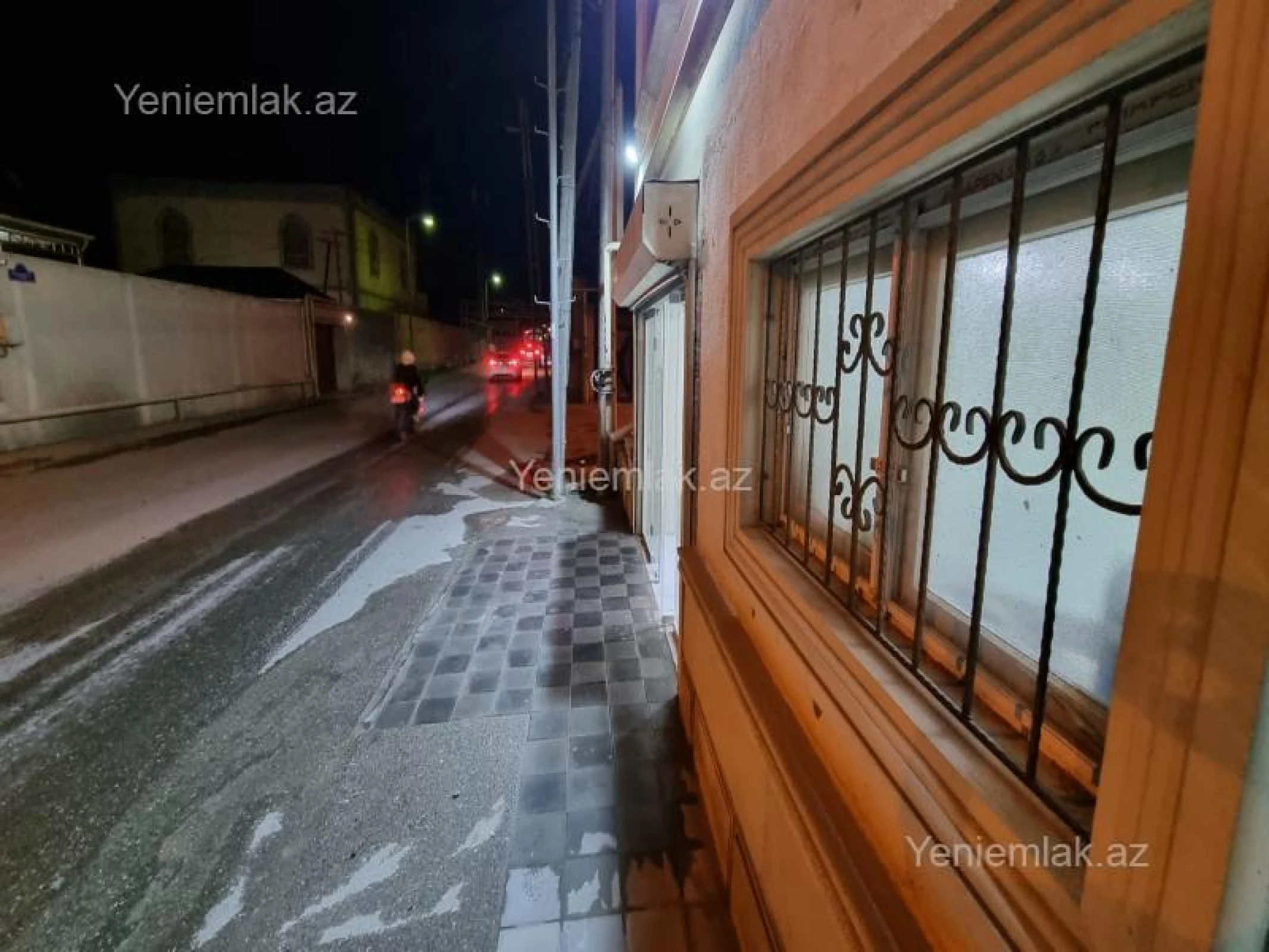 Satılır 4 otaqlı həyət evi 200 m²