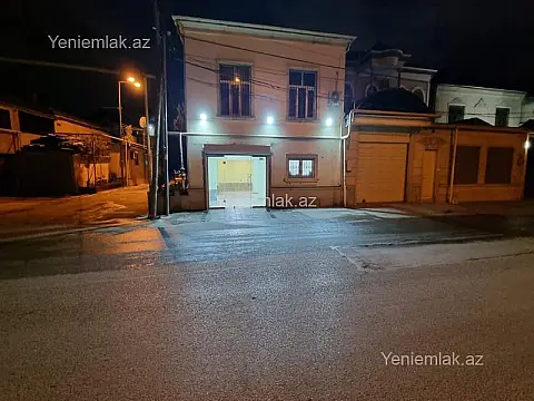 Satılır 4 otaqlı həyət evi 200 m²