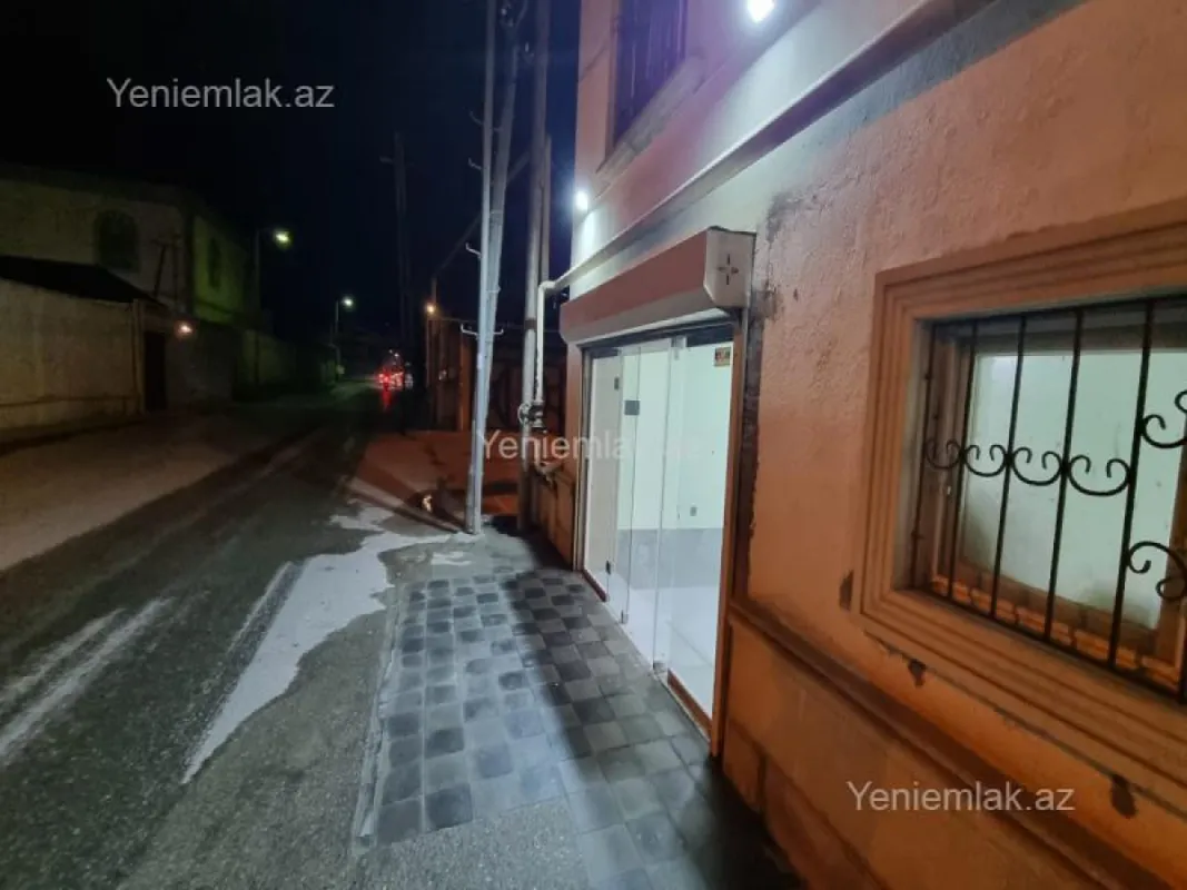 Satılır 4 otaqlı həyət evi 200 m²