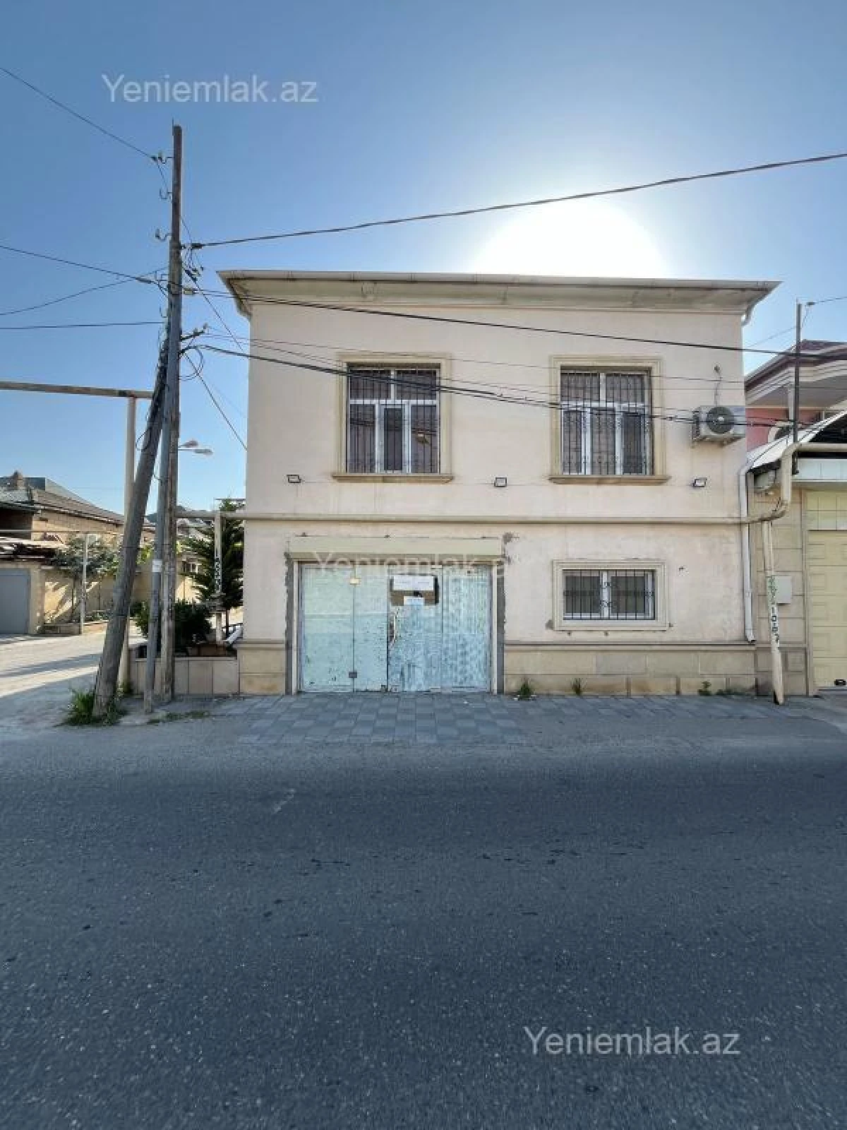 Satılır 4 otaqlı həyət evi 200 m²