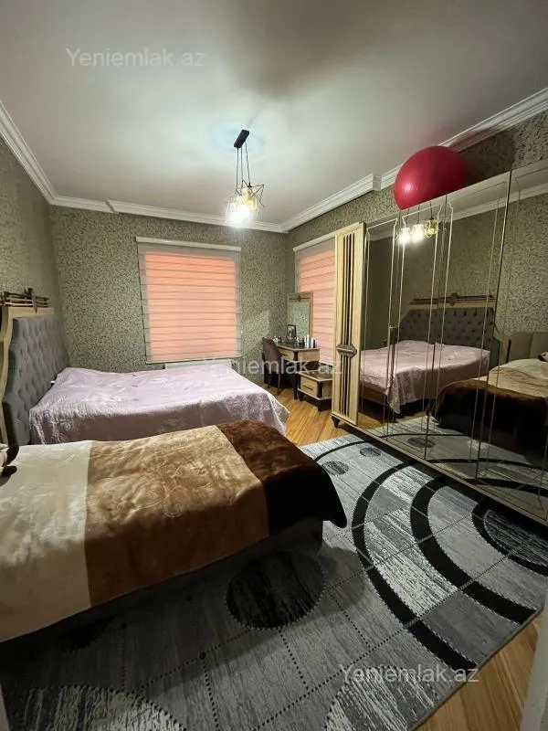 Satılır 4 otaqlı həyət evi 200 m²