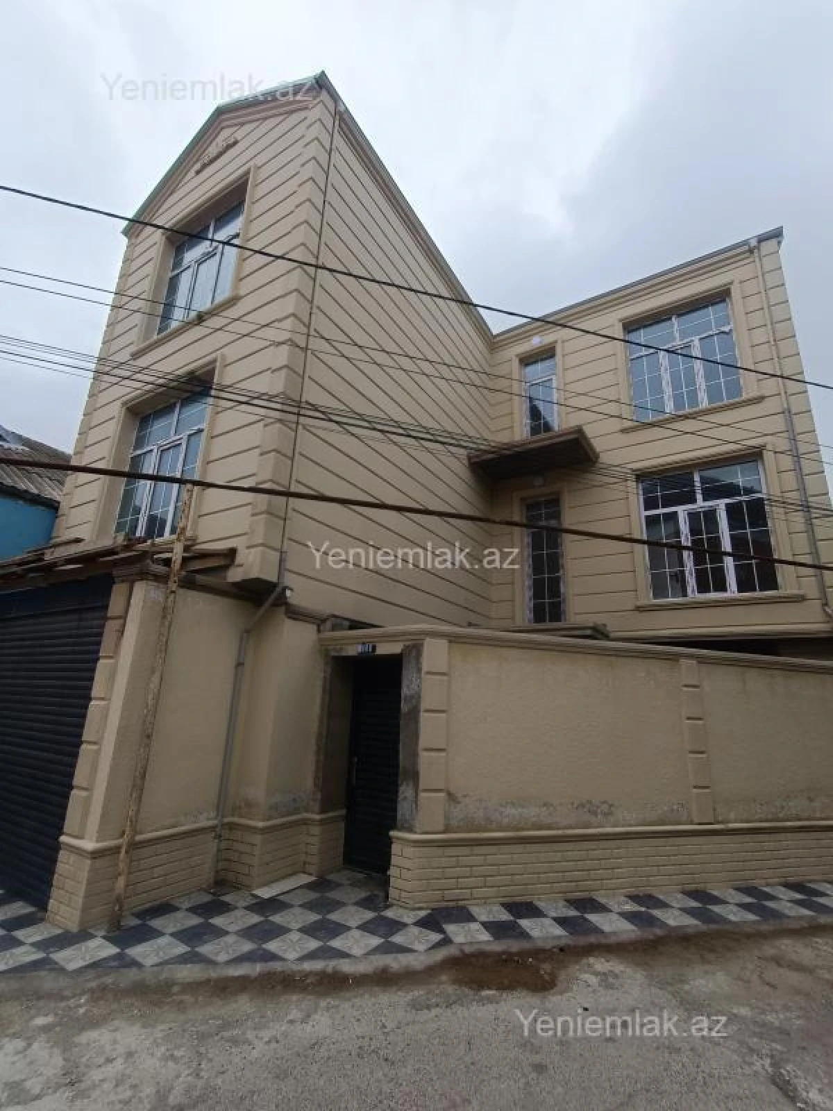 Satılır 5 otaqlı həyət evi 150 m²