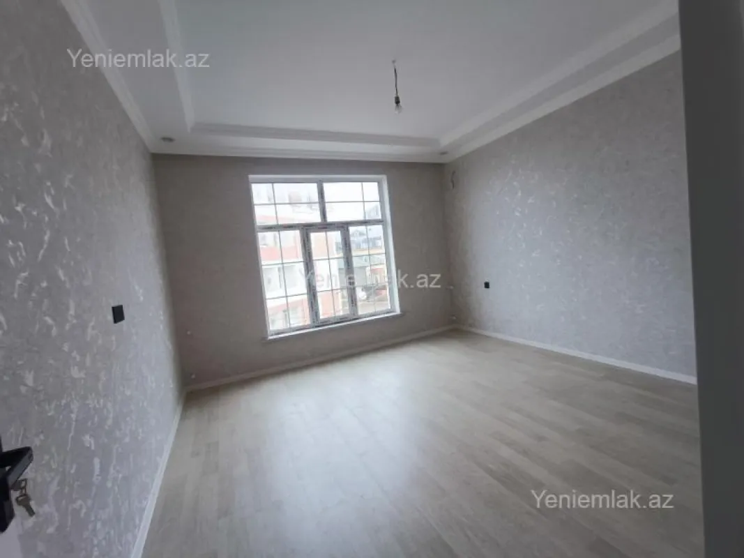 Satılır 5 otaqlı həyət evi 150 m²