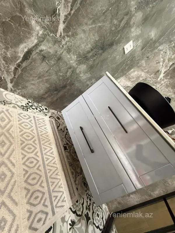 Satılır 4 otaqlı həyət evi 250 m²