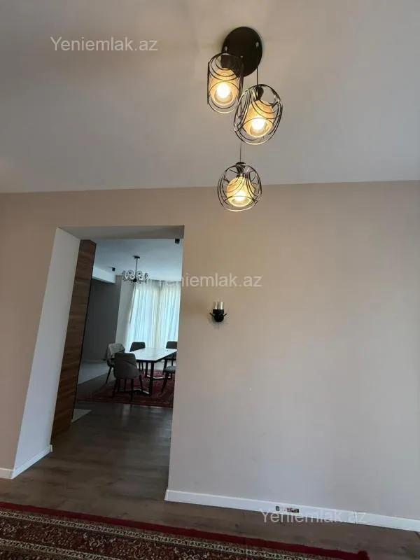 Satılır 4 otaqlı həyət evi 250 m²