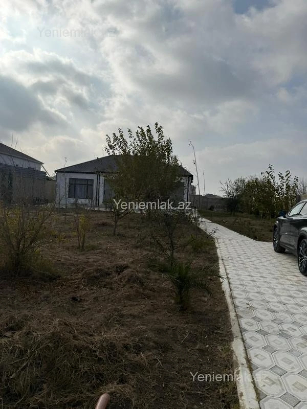 Satılır 4 otaqlı həyət evi 250 m²