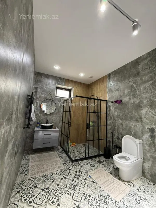 Satılır 4 otaqlı həyət evi 250 m²