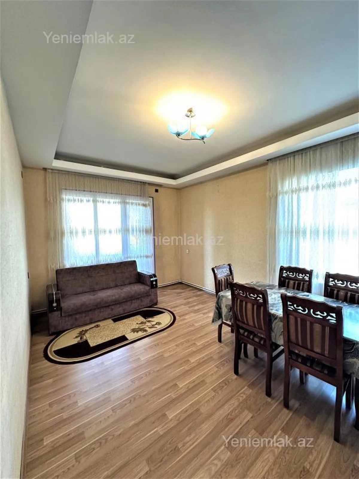 Satılır 2 otaqlı köhnə tikili 50 m²