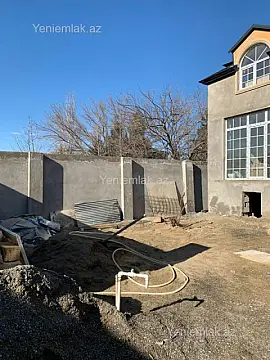 Satılır 6 otaqlı həyət evi 220 m²