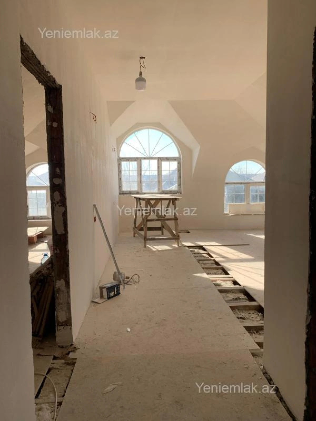 Satılır 6 otaqlı həyət evi 220 m²