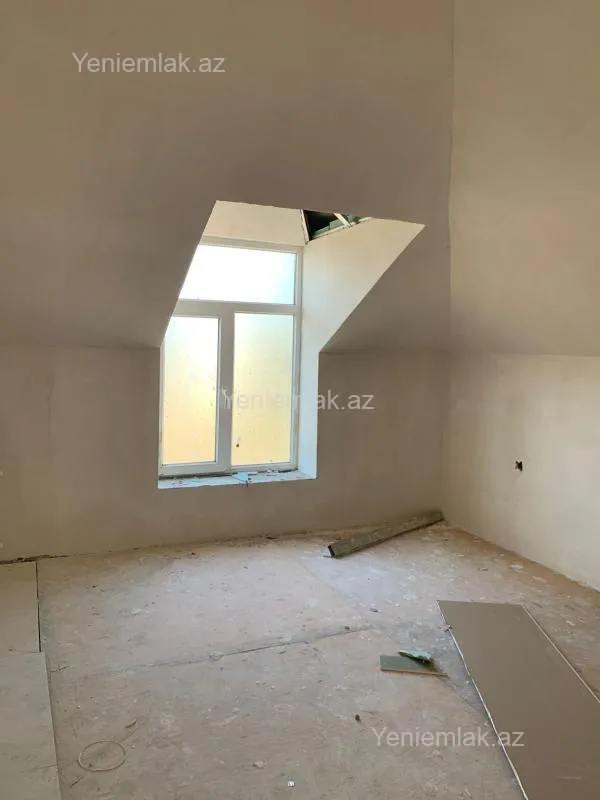 Satılır 6 otaqlı həyət evi 220 m²
