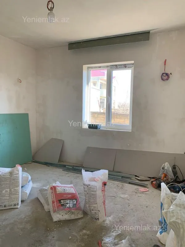 Satılır 6 otaqlı həyət evi 220 m²