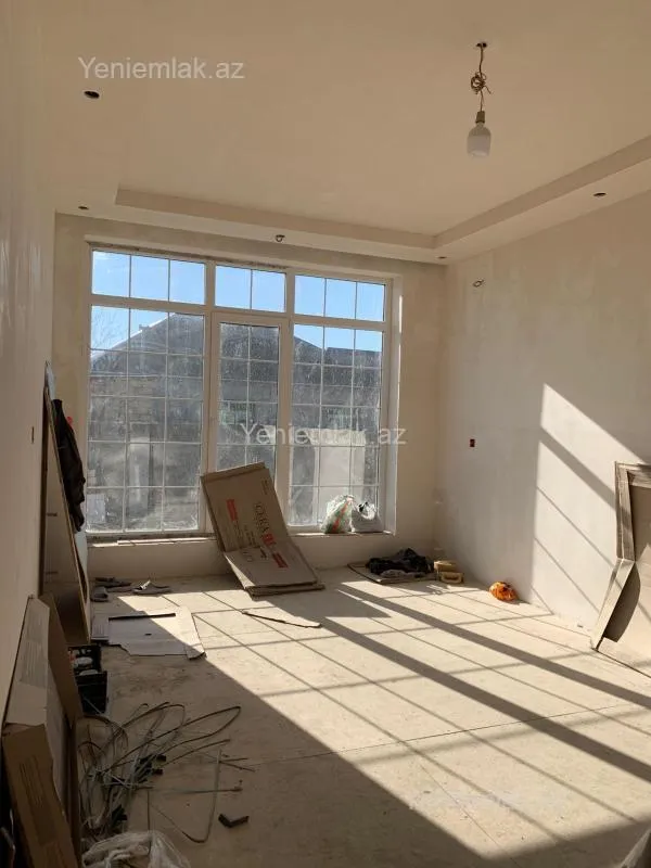 Satılır 6 otaqlı həyət evi 220 m²