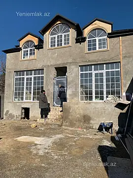 Satılır 6 otaqlı həyət evi 220 m²
