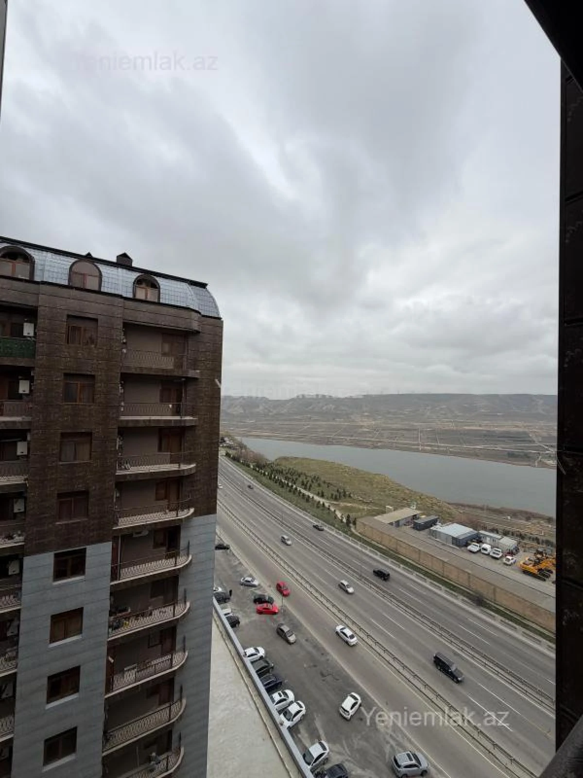 Satılır 2 otaqlı yeni tikili 78 m²