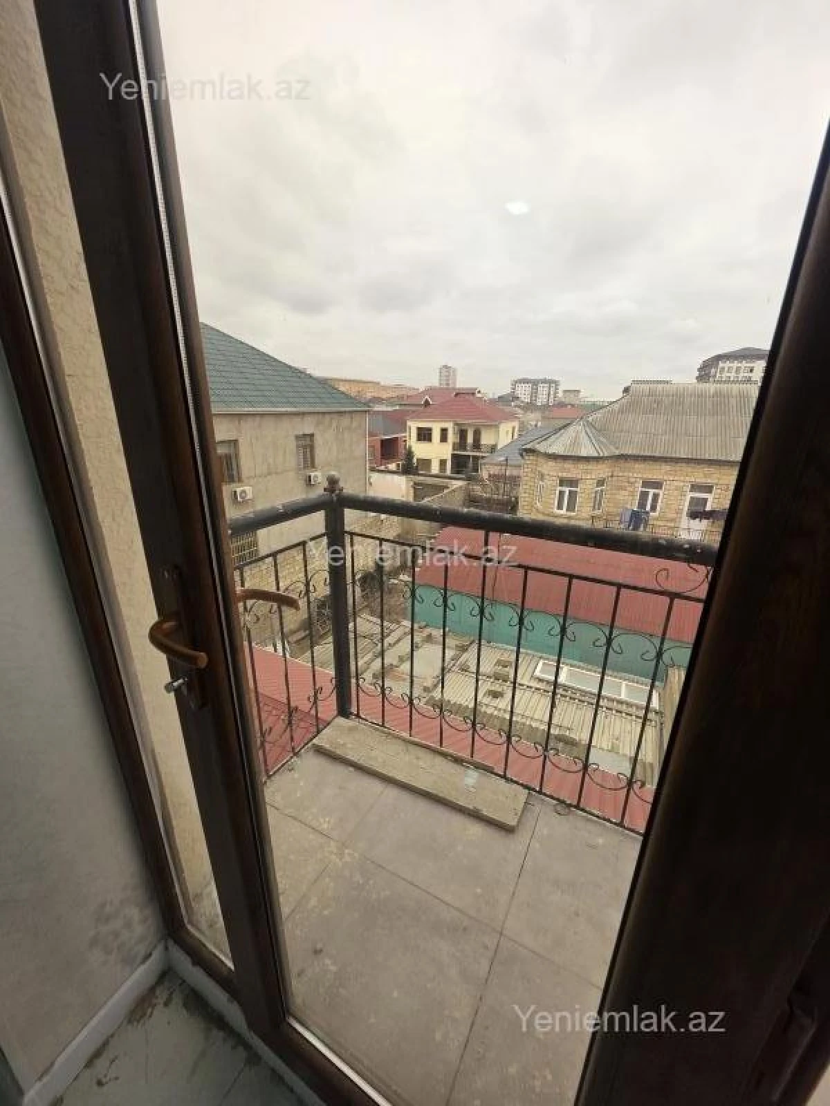 Satılır 2 otaqlı yeni tikili 60 m²