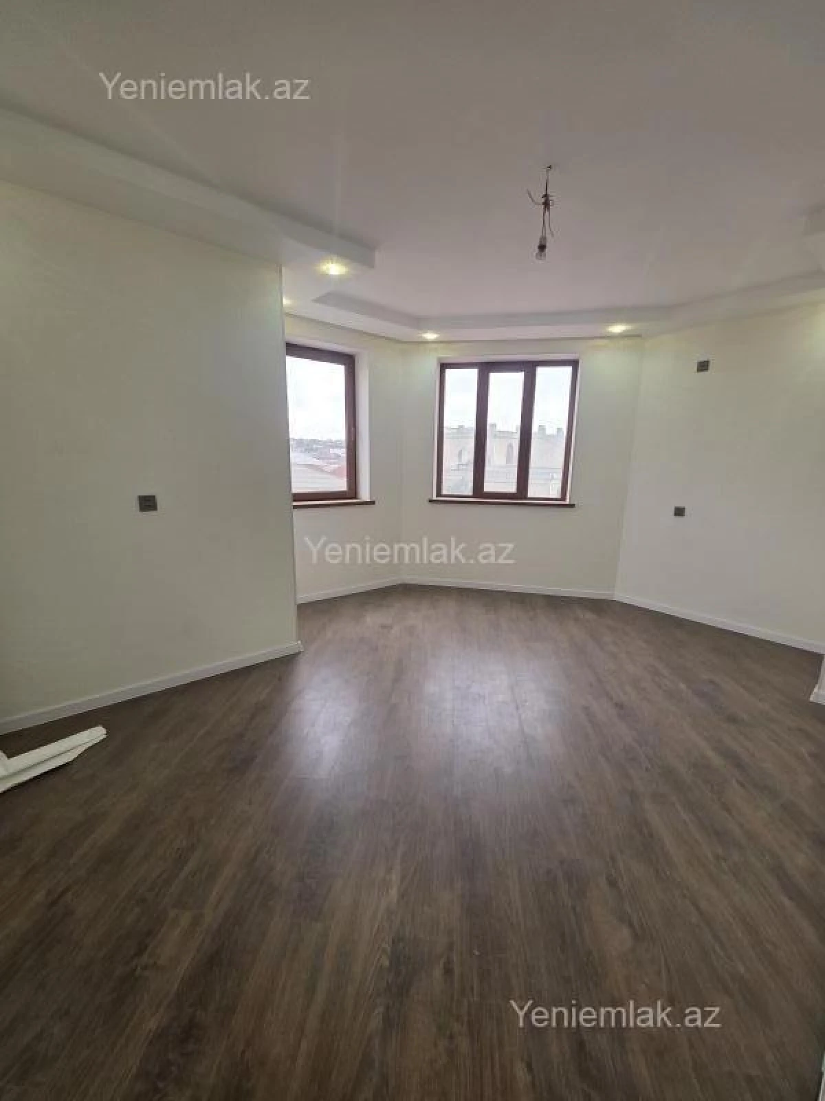 Satılır 3 otaqlı yeni tikili 76 m²