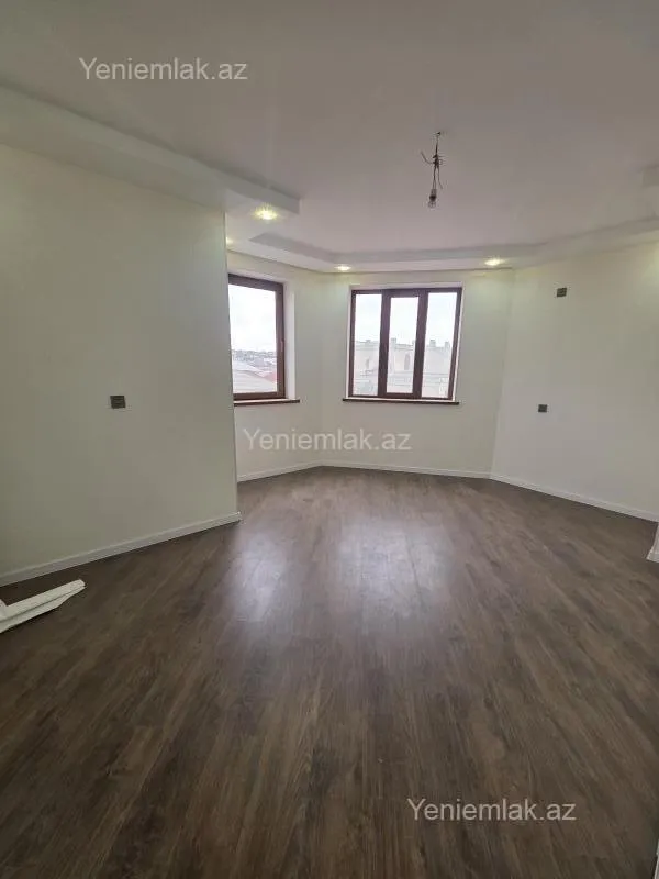 Satılır 3 otaqlı yeni tikili 76 m²