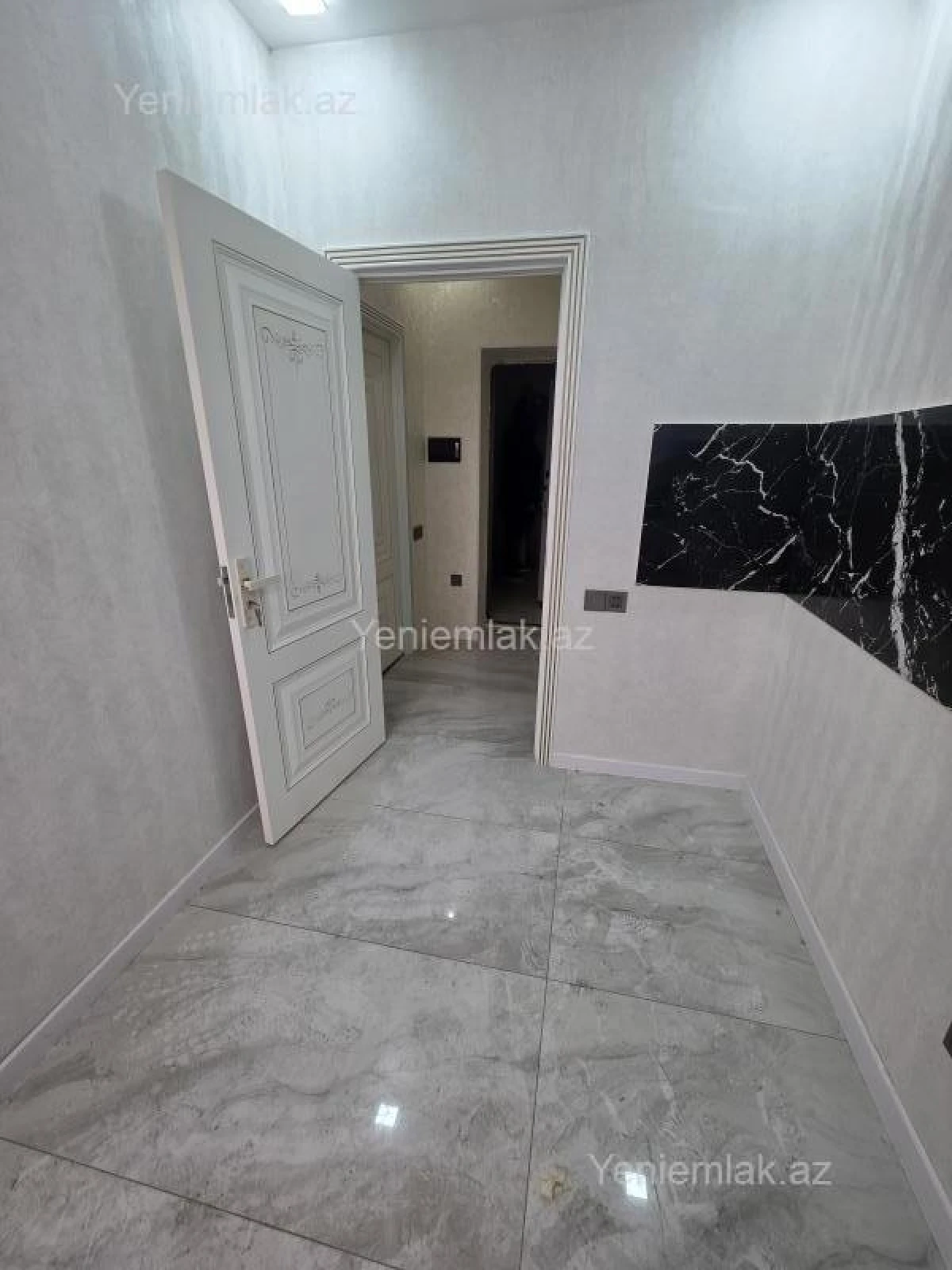 Satılır 3 otaqlı yeni tikili 76 m²