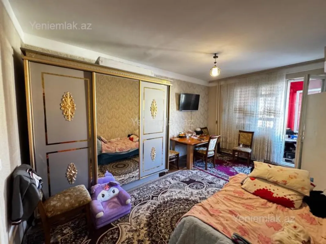 Satılır 2 otaqlı köhnə tikili 55 m²