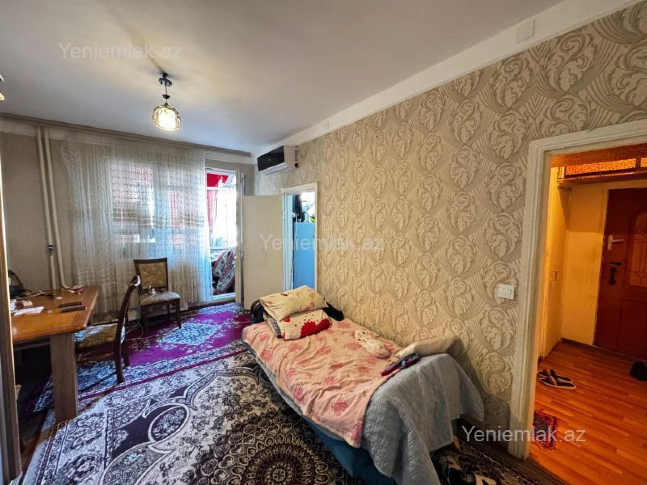 Satılır 2 otaqlı köhnə tikili 55 m²