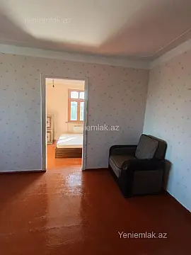 Satılır 3 otaqlı köhnə tikili 50 m²