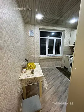 Satılır 2 otaqlı köhnə tikili 60 m²