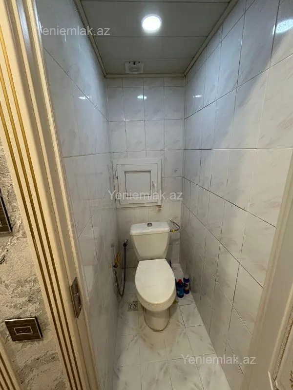 Satılır 2 otaqlı köhnə tikili 60 m²