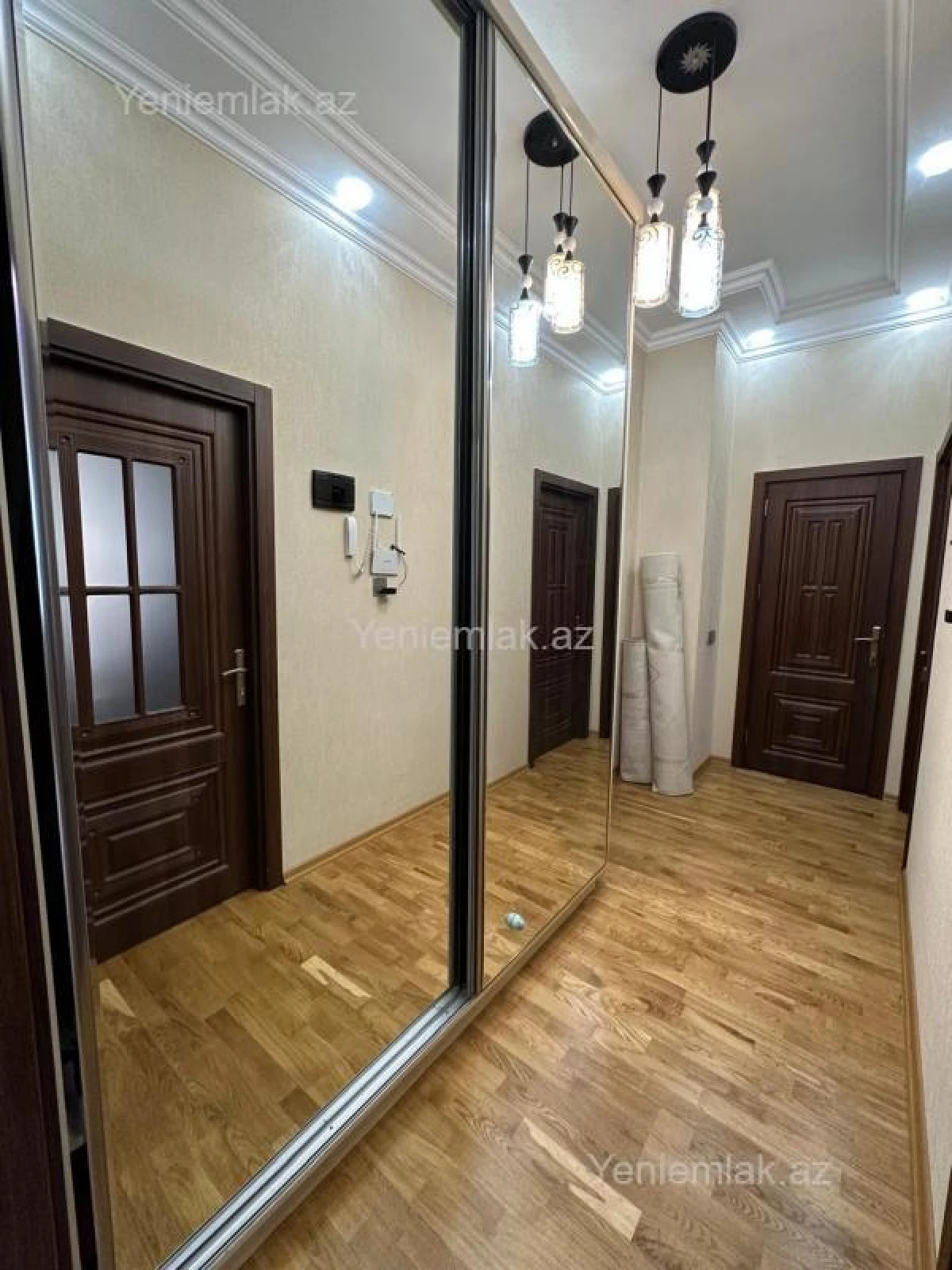 Satılır 2 otaqlı yeni tikili 72 m²