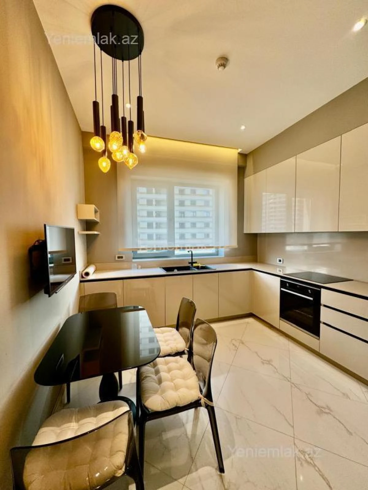 Satılır 3 otaqlı yeni tikili 120 m²