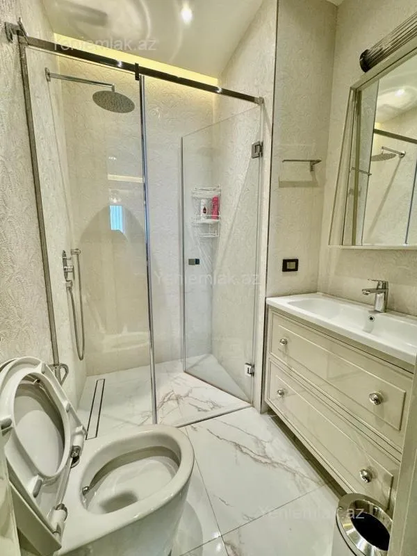 Satılır 3 otaqlı yeni tikili 120 m²