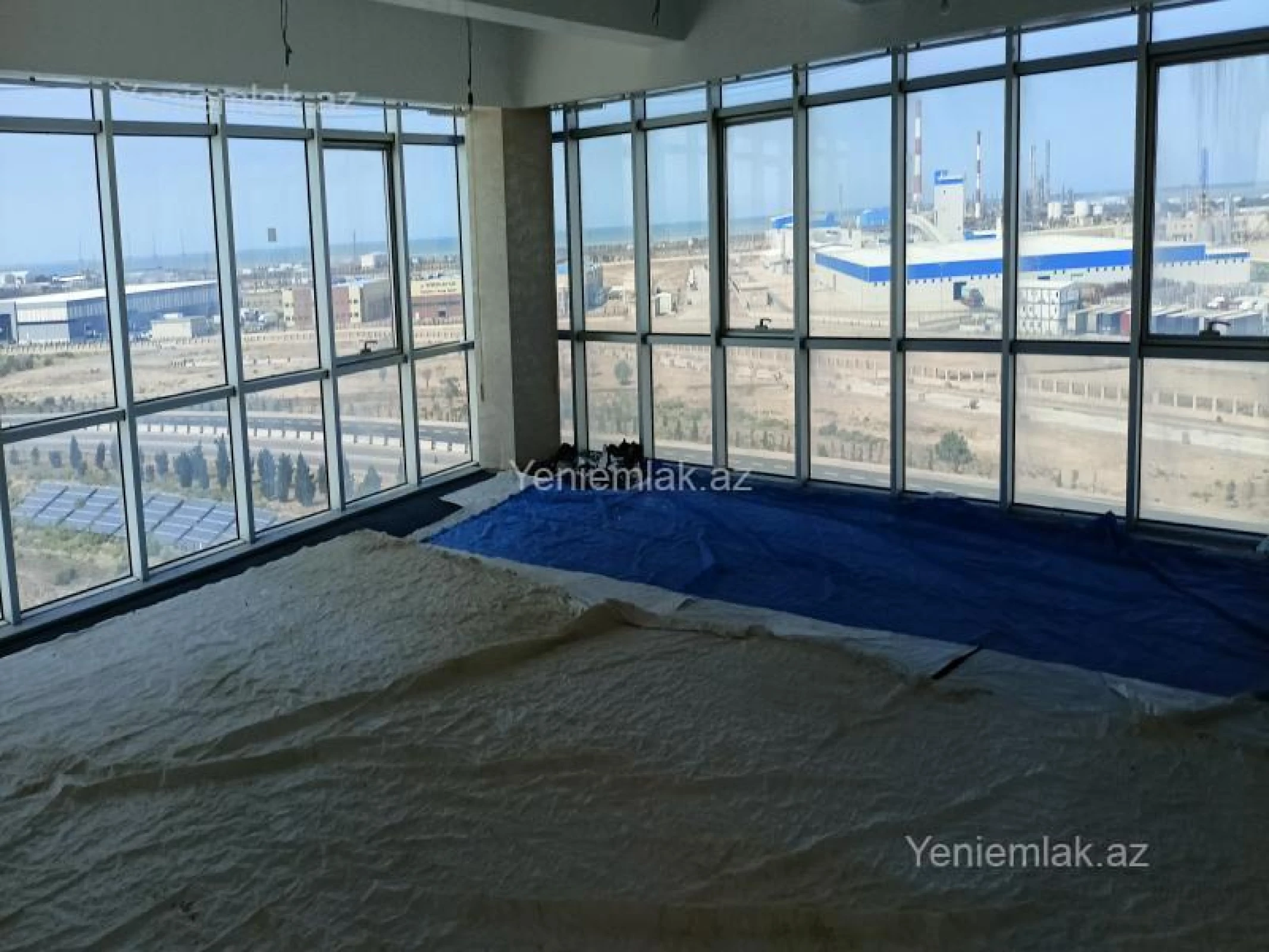 Satılır 16 otaqlı obyekt 12000 m²