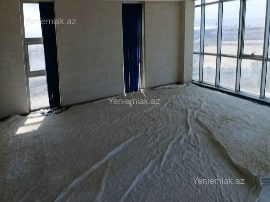 Satılır 16 otaqlı obyekt 12000 m²